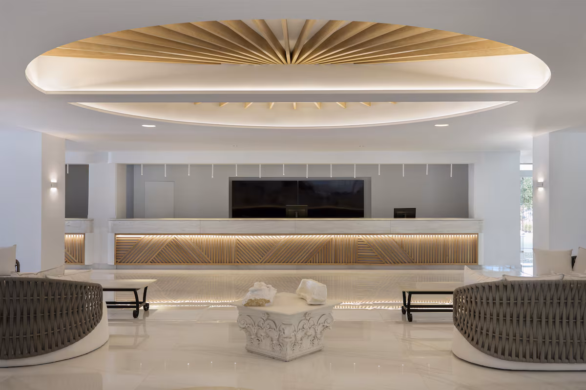Tiara Holidays - Paradise Resort Evia - lobby